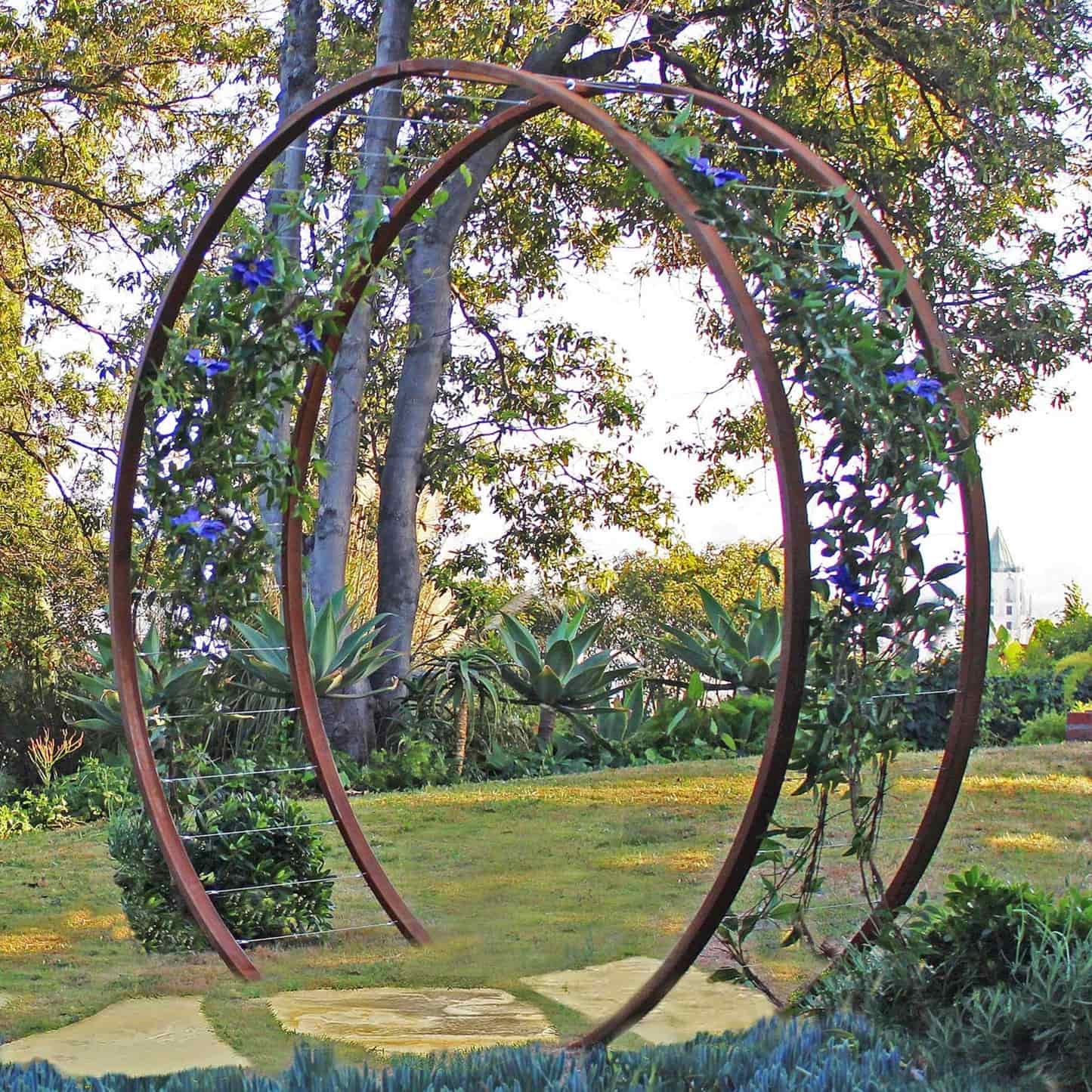 Gracie Modern Arbor